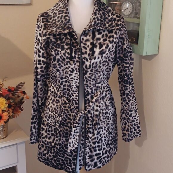 Dana Buchman Animal Print Zip-Up Jacket. Leopard. Mobwife - Picture 2 of 11